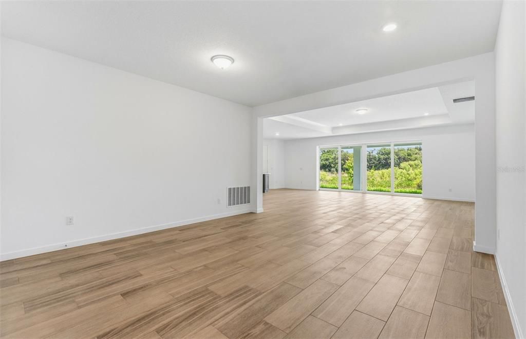 En Venta: $708,980 (5 camas, 4 baños, 3964 Pies cuadrados)