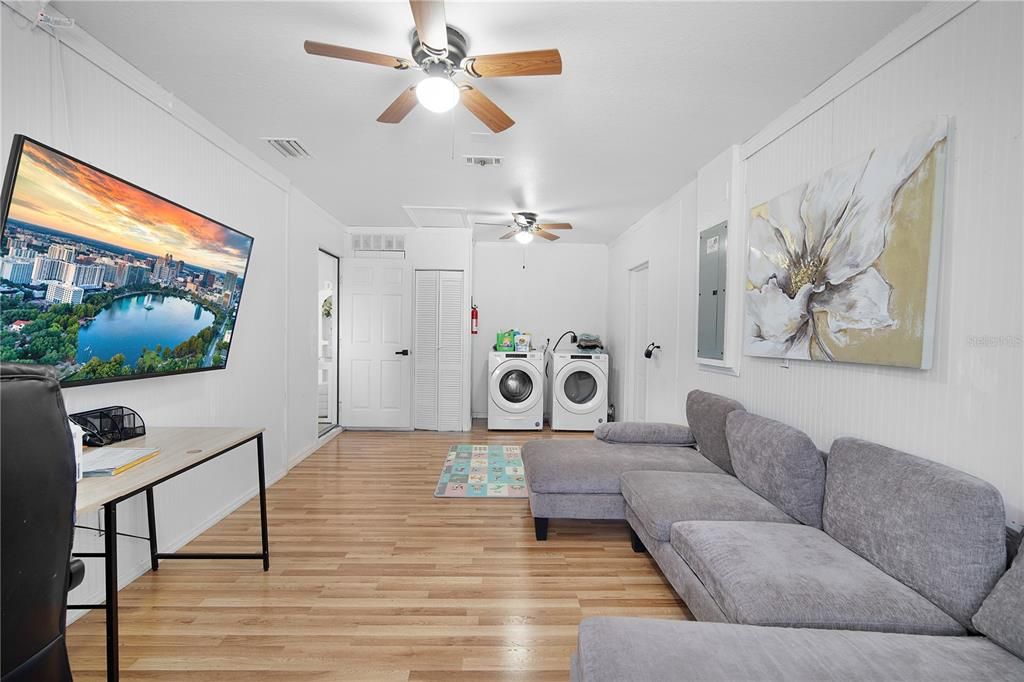Active With Contract: $255,000 (3 beds, 2 baths, 1658 Square Feet)