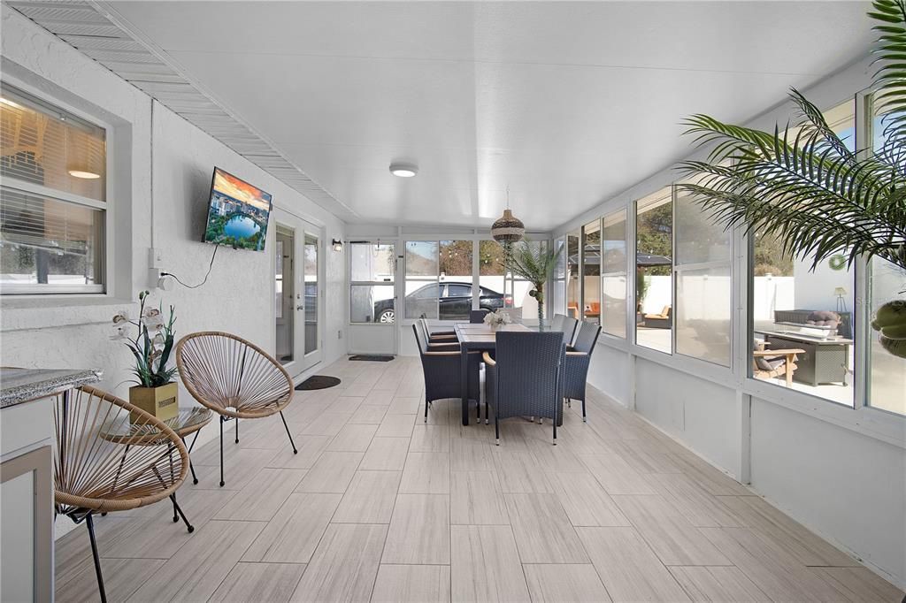 Active With Contract: $255,000 (3 beds, 2 baths, 1658 Square Feet)