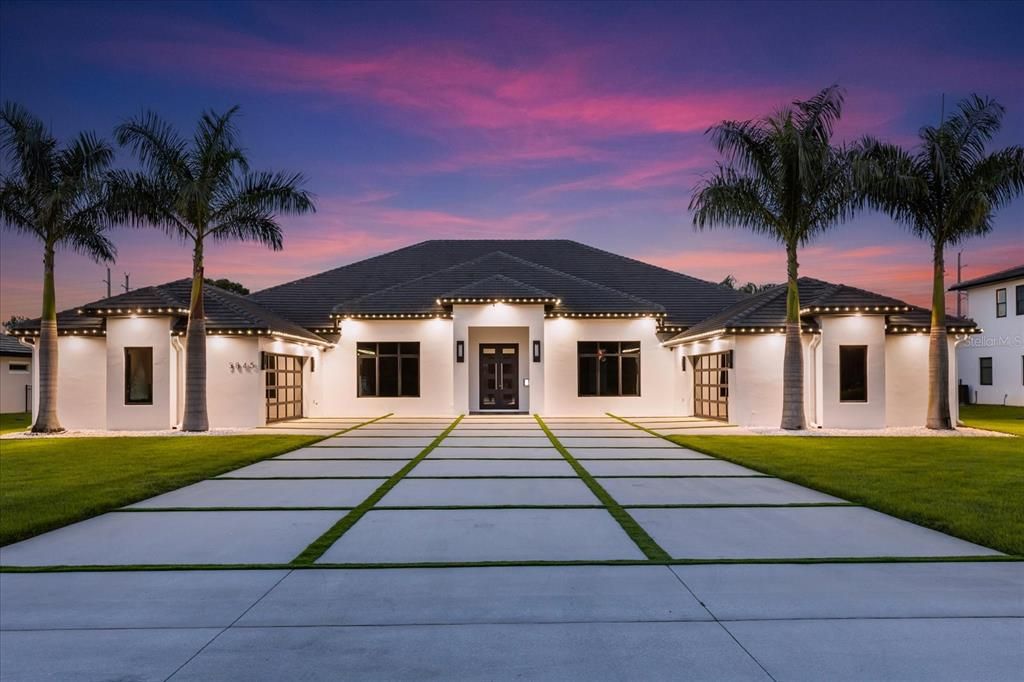 Activo con contrato: $2,400,000 (5 camas, 3 baños, 5359 Pies cuadrados)