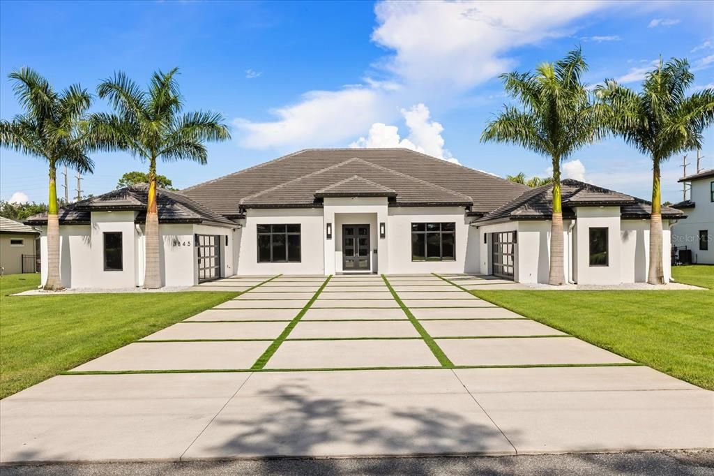 Activo con contrato: $2,400,000 (5 camas, 3 baños, 5359 Pies cuadrados)