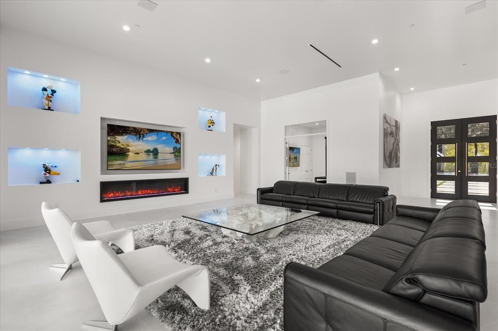 Activo con contrato: $2,400,000 (5 camas, 3 baños, 5359 Pies cuadrados)