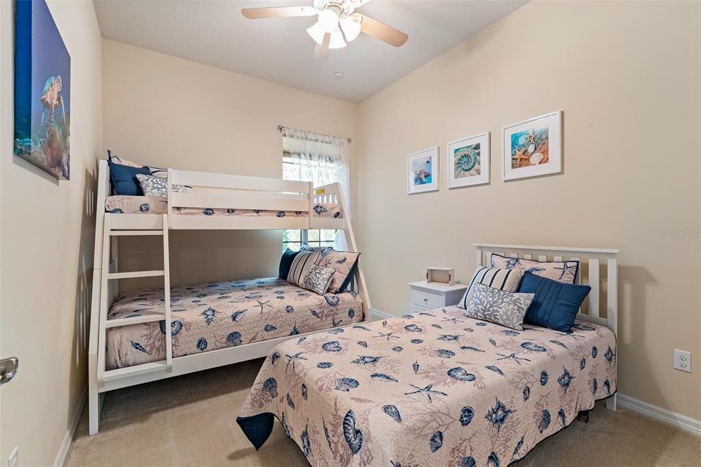 На продажу: $349,900 (2 спален, 2 ванн, 1510 Квадратных фут)