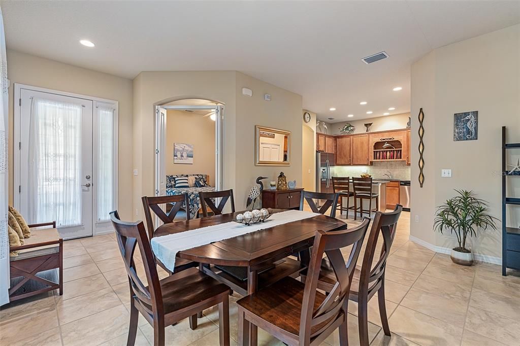 На продажу: $349,900 (2 спален, 2 ванн, 1510 Квадратных фут)