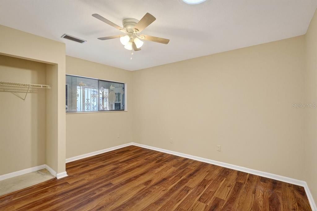 Activo con contrato: $239,000 (2 camas, 2 baños, 1242 Pies cuadrados)