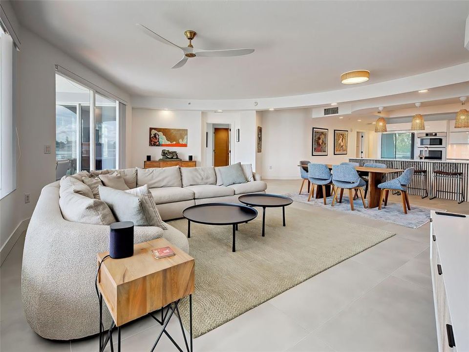 For Sale: $799,000 (2 beds, 2 baths, 1833 Square Feet)