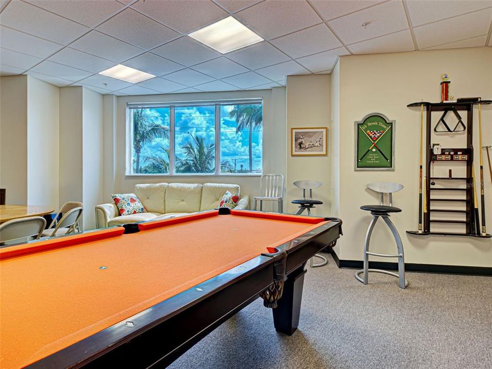 For Sale: $799,000 (2 beds, 2 baths, 1833 Square Feet)