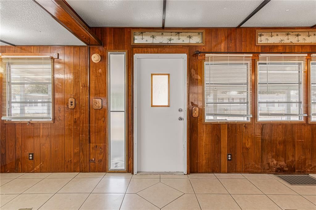 En Venta: $117,000 (2 camas, 1 baños, 634 Pies cuadrados)
