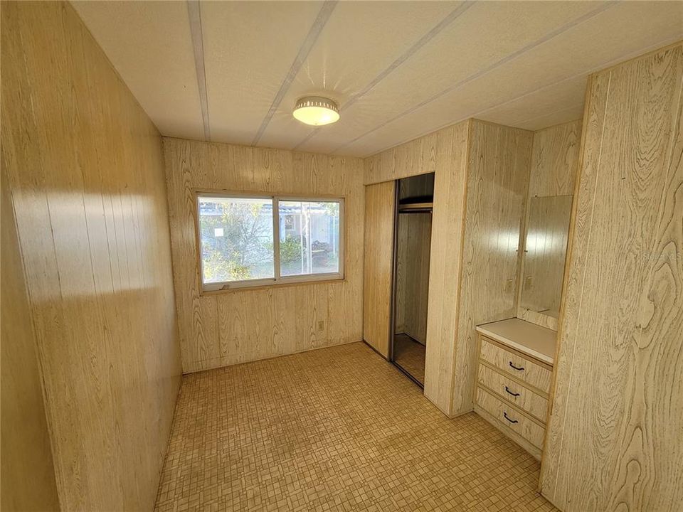 For Sale: $78,000 (2 beds, 1 baths, 784 Square Feet)