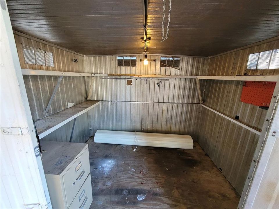 For Sale: $78,000 (2 beds, 1 baths, 784 Square Feet)