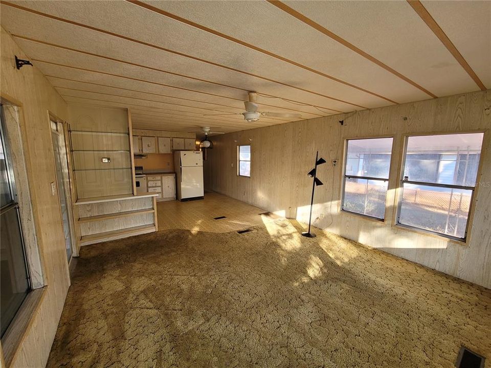For Sale: $78,000 (2 beds, 1 baths, 784 Square Feet)