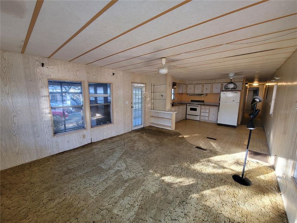 For Sale: $78,000 (2 beds, 1 baths, 784 Square Feet)