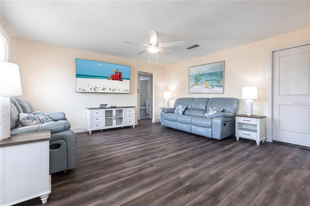 For Rent: $10,770 (4 beds, 4 baths, 1552 Square Feet)