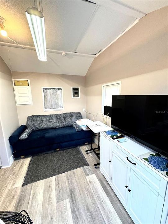 На продажу: $112,000 (0.08 acres)