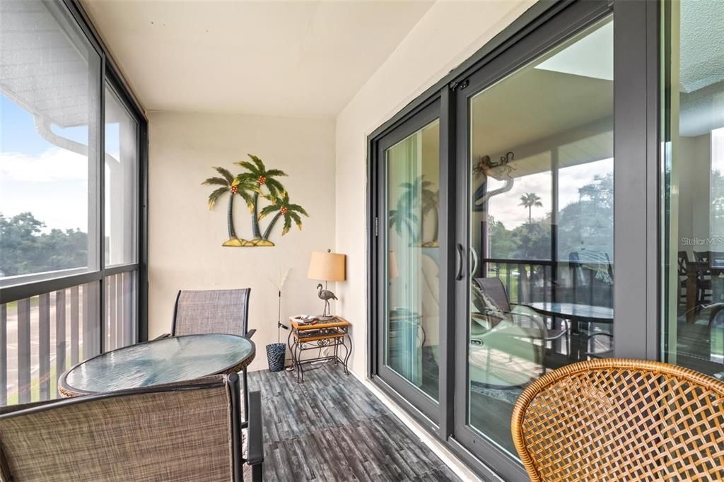 Active With Contract: $1,650 (2 beds, 2 baths, 1036 Square Feet)