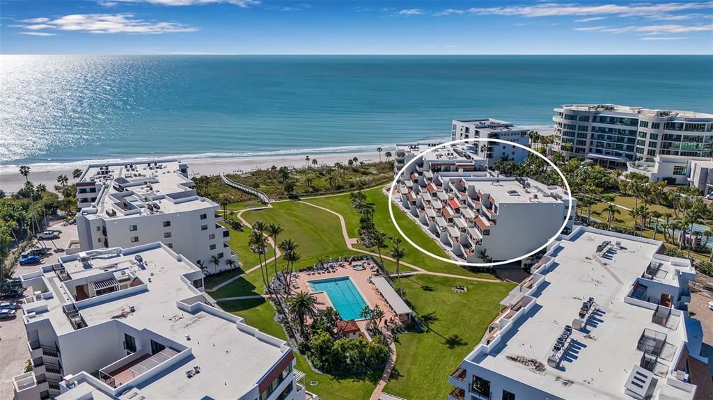 For Sale: $1,395,000 (2 beds, 2 baths, 1569 Square Feet)