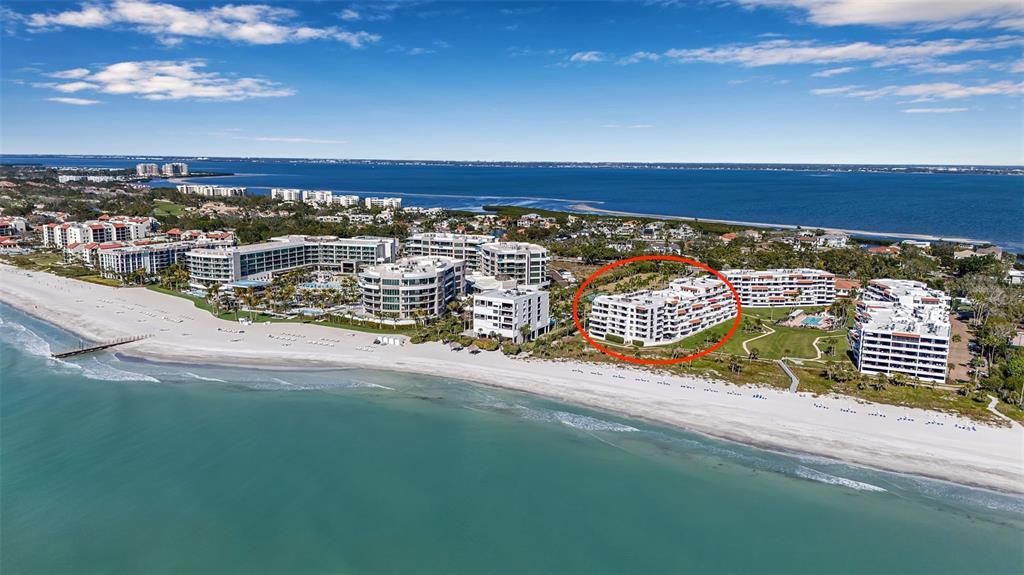 For Sale: $1,395,000 (2 beds, 2 baths, 1569 Square Feet)