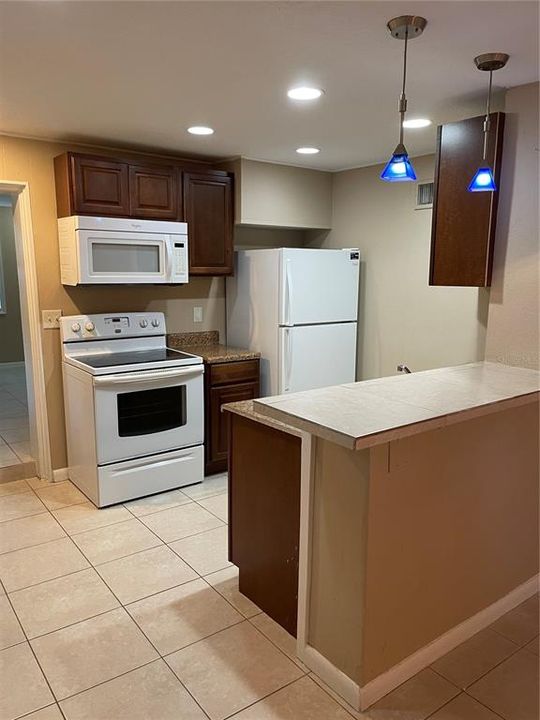 待售: $329,900 (5 贝兹, 0 浴室, 2477 平方英尺)