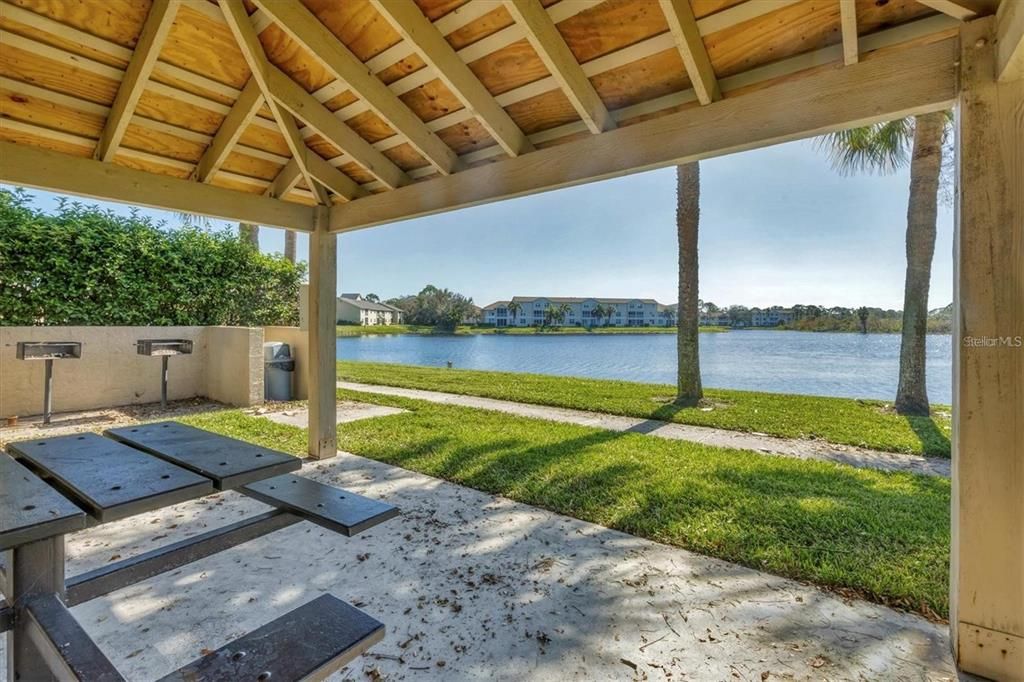 Activo con contrato: $229,000 (3 camas, 2 baños, 1350 Pies cuadrados)