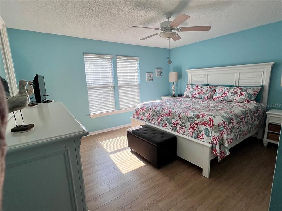 Activo con contrato: $229,000 (3 camas, 2 baños, 1350 Pies cuadrados)