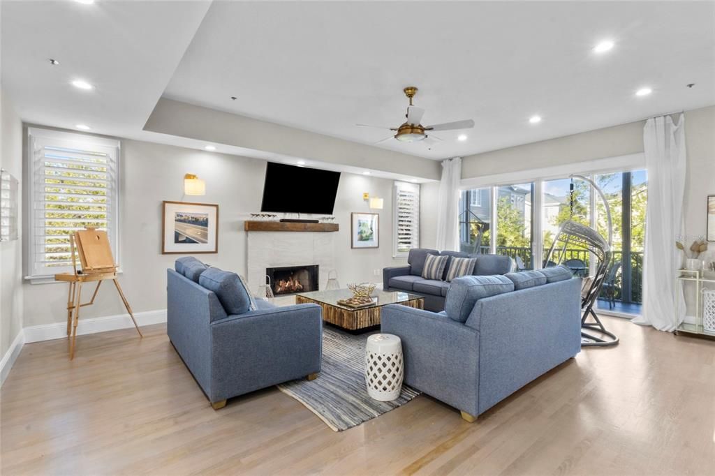 For Sale: $1,420,000 (4 beds, 3 baths, 2880 Square Feet)