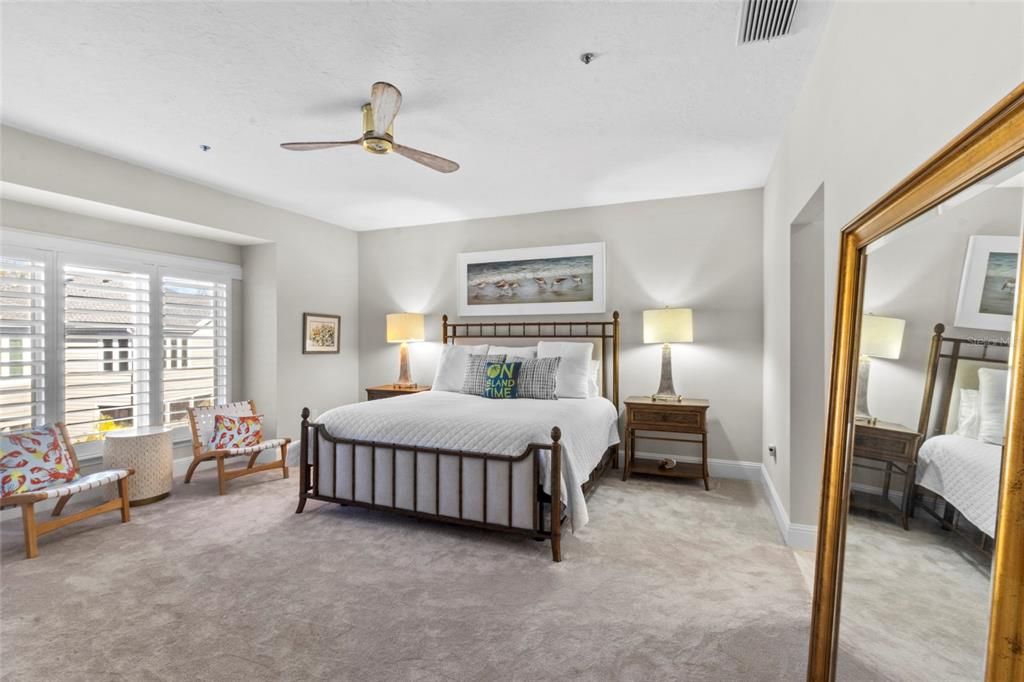 For Sale: $1,420,000 (4 beds, 3 baths, 2880 Square Feet)