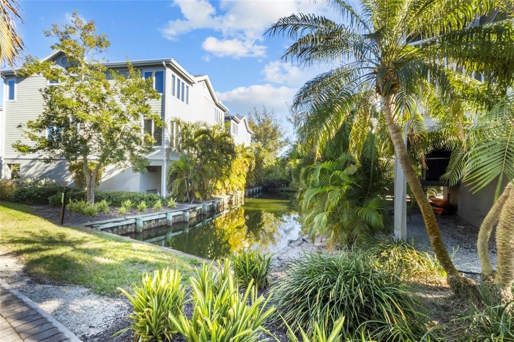 For Sale: $1,420,000 (4 beds, 3 baths, 2880 Square Feet)