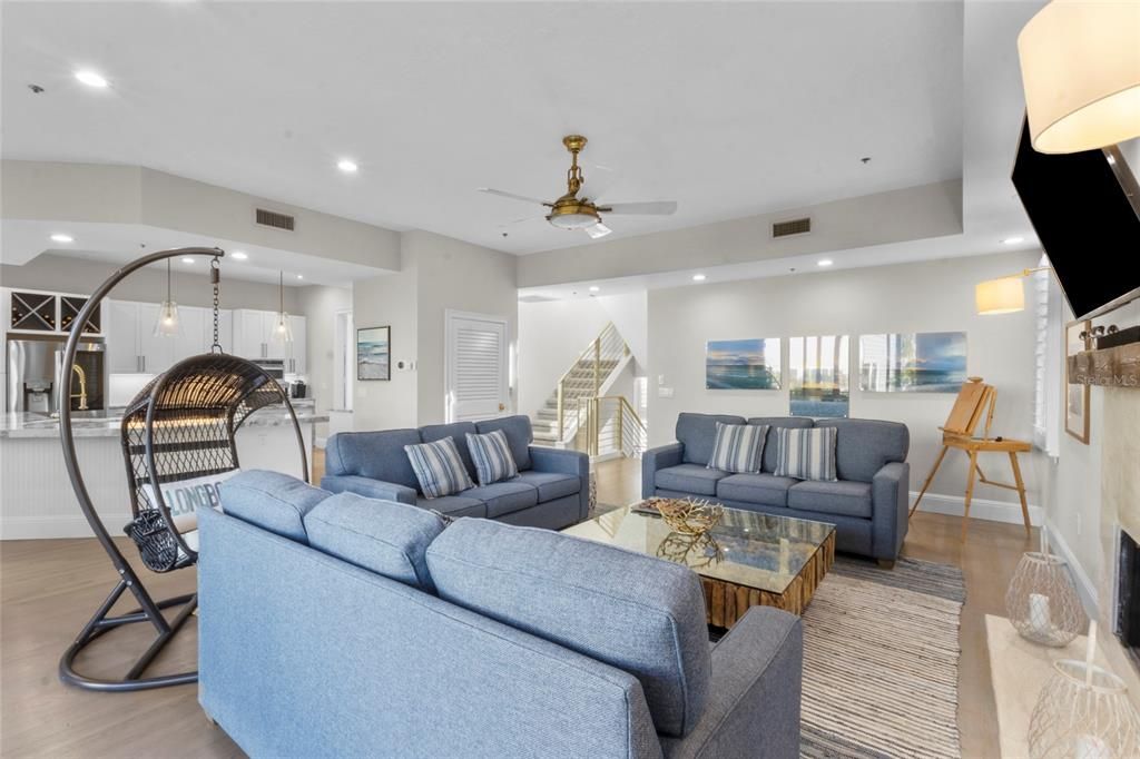 For Sale: $1,420,000 (4 beds, 3 baths, 2880 Square Feet)