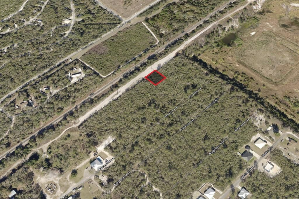 最近售出: $7,000 (0.23 acres)