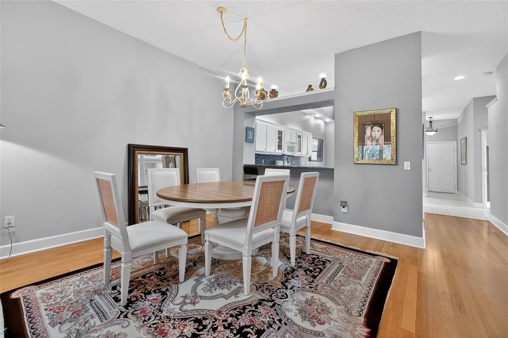 Activo con contrato: $299,900 (3 camas, 2 baños, 1627 Pies cuadrados)