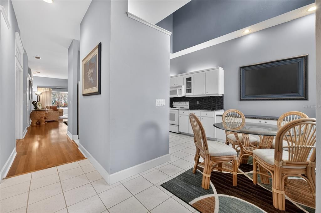 Activo con contrato: $299,900 (3 camas, 2 baños, 1627 Pies cuadrados)