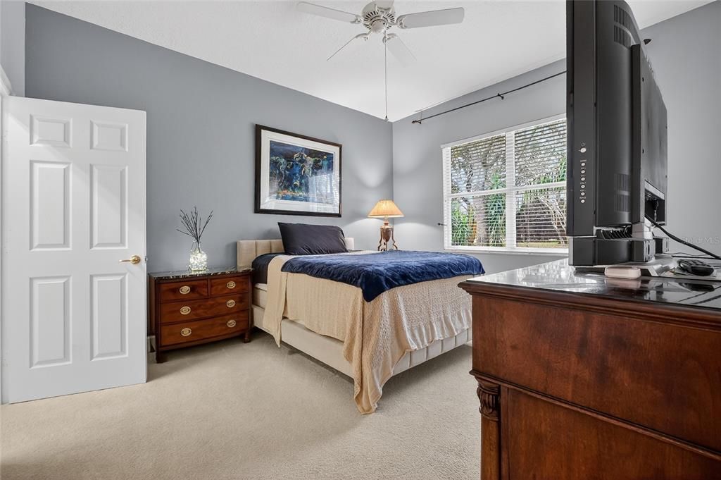 Activo con contrato: $299,900 (3 camas, 2 baños, 1627 Pies cuadrados)