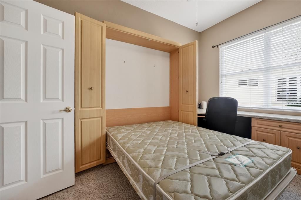 Activo con contrato: $299,900 (3 camas, 2 baños, 1627 Pies cuadrados)