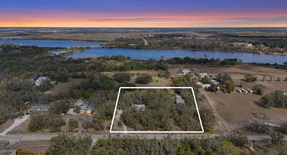 Vendido Recientemente: $699,000 (3 camas, 2 baños, 1863 Pies cuadrados)