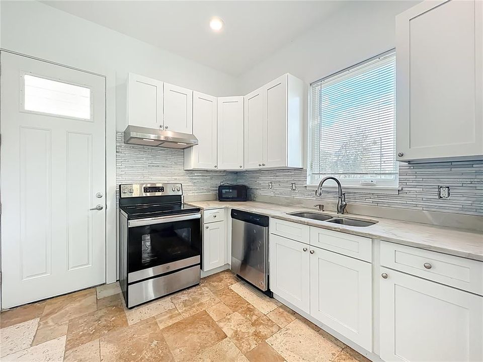 En Venta: $999,999 (5 camas, 4 baños, 3488 Pies cuadrados)