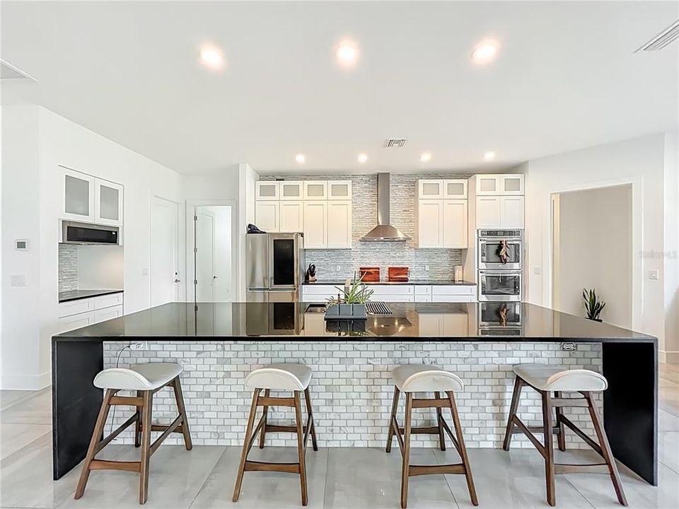 En Venta: $999,999 (5 camas, 4 baños, 3488 Pies cuadrados)