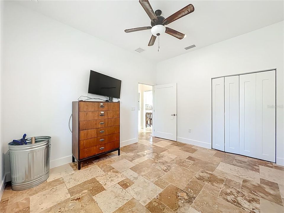 En Venta: $999,999 (5 camas, 4 baños, 3488 Pies cuadrados)