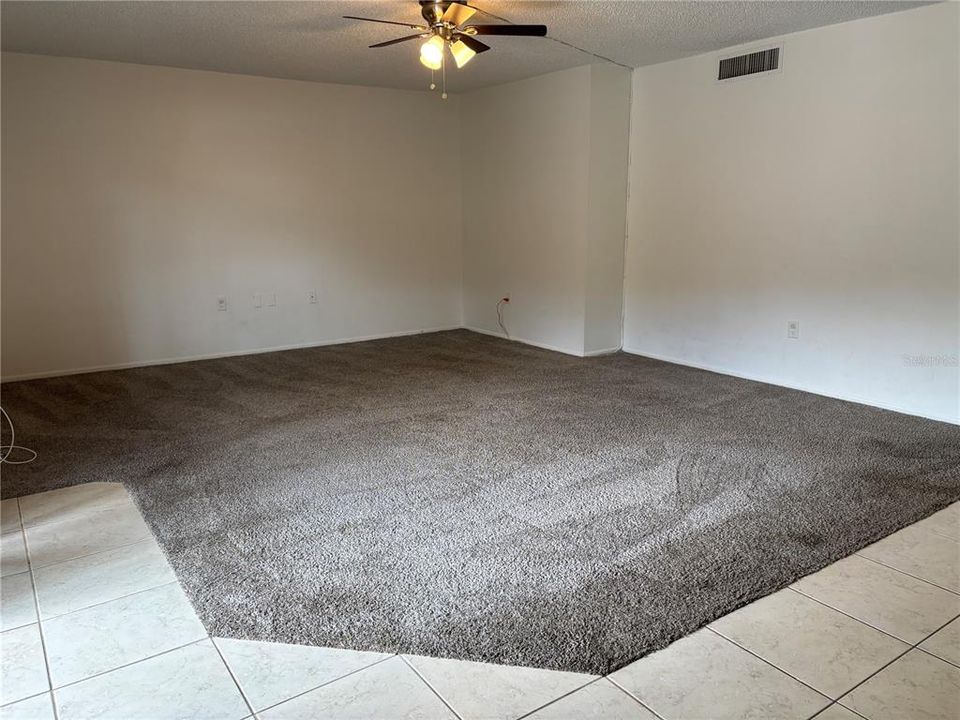 Activo con contrato: $1,850 (2 camas, 2 baños, 1100 Pies cuadrados)