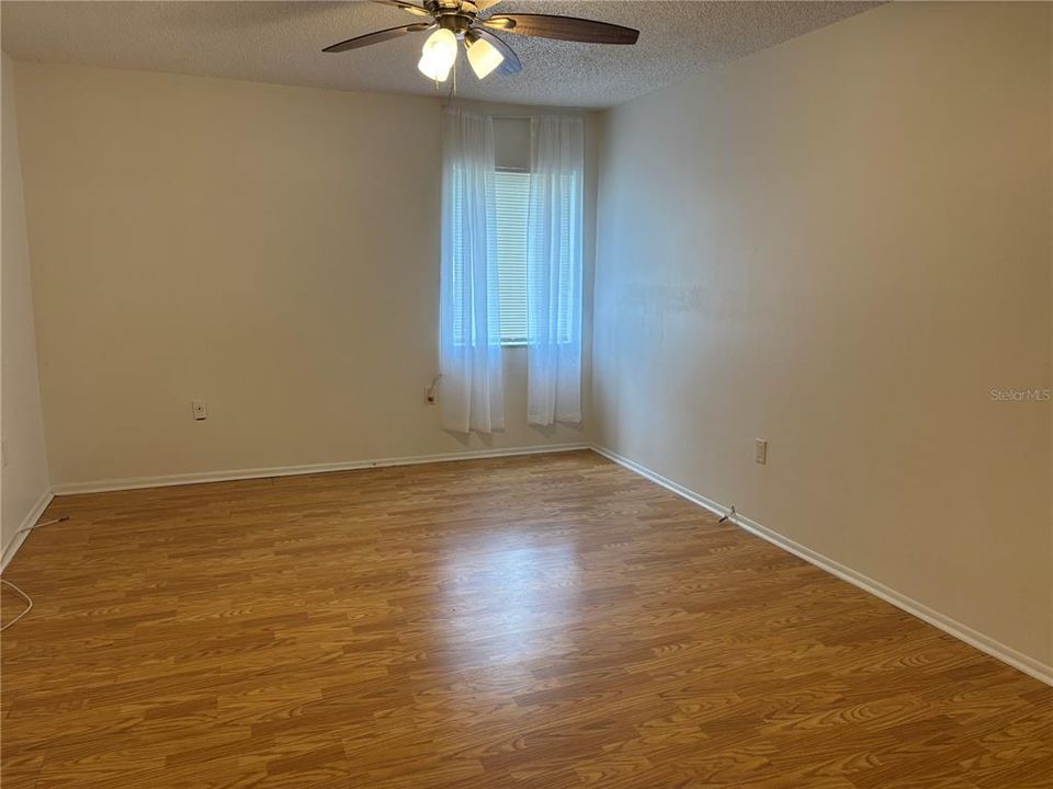 Activo con contrato: $1,850 (2 camas, 2 baños, 1100 Pies cuadrados)