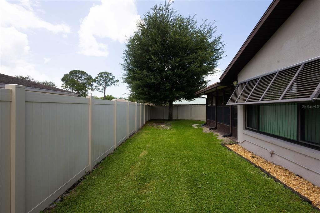 For Sale: $333,500 (3 beds, 2 baths, 2424 Square Feet)