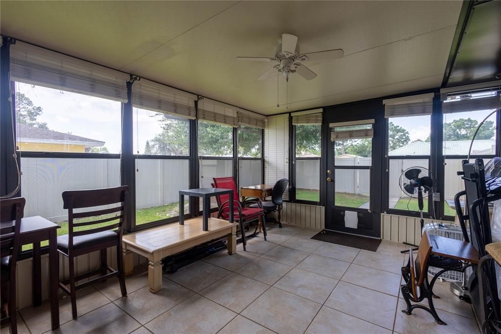 For Sale: $333,500 (3 beds, 2 baths, 2424 Square Feet)