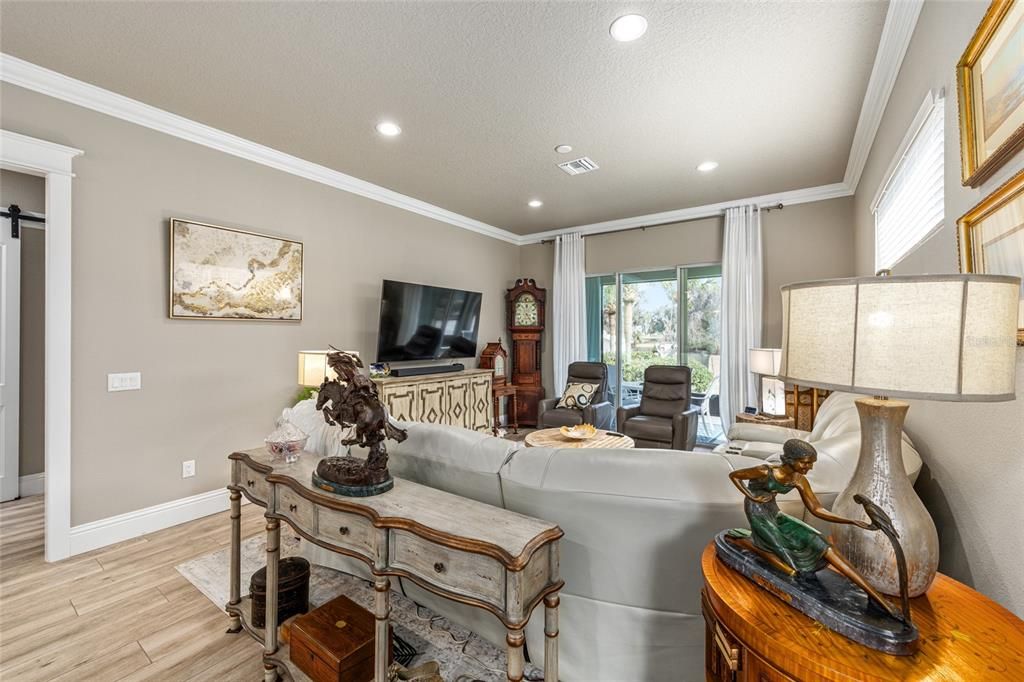 En Venta: $2,195,000 (6 camas, 5 baños, 4795 Pies cuadrados)