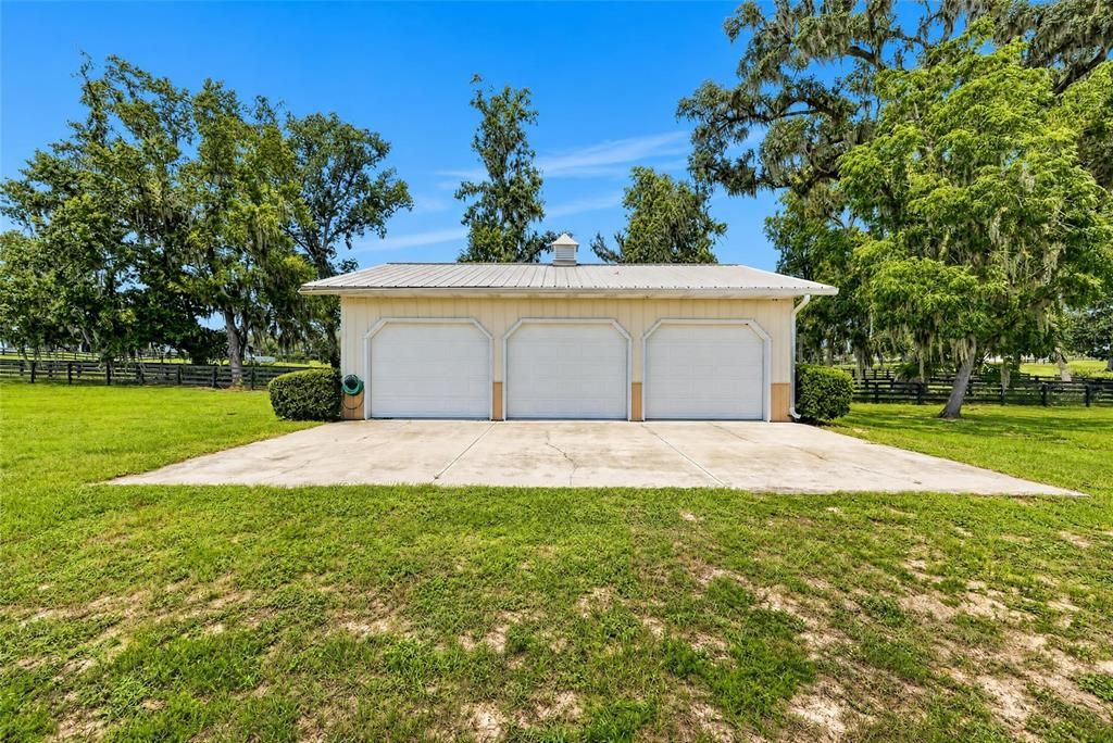 For Sale: $2,195,000 (6 beds, 5 baths, 4795 Square Feet)