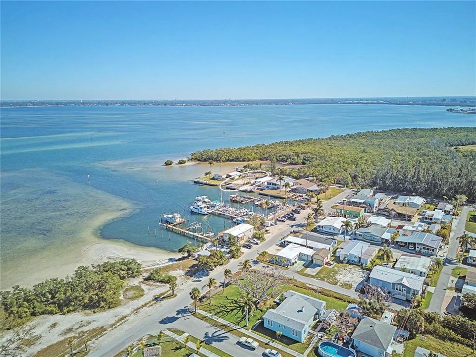 En Venta: $375,000 (0.13 acres)