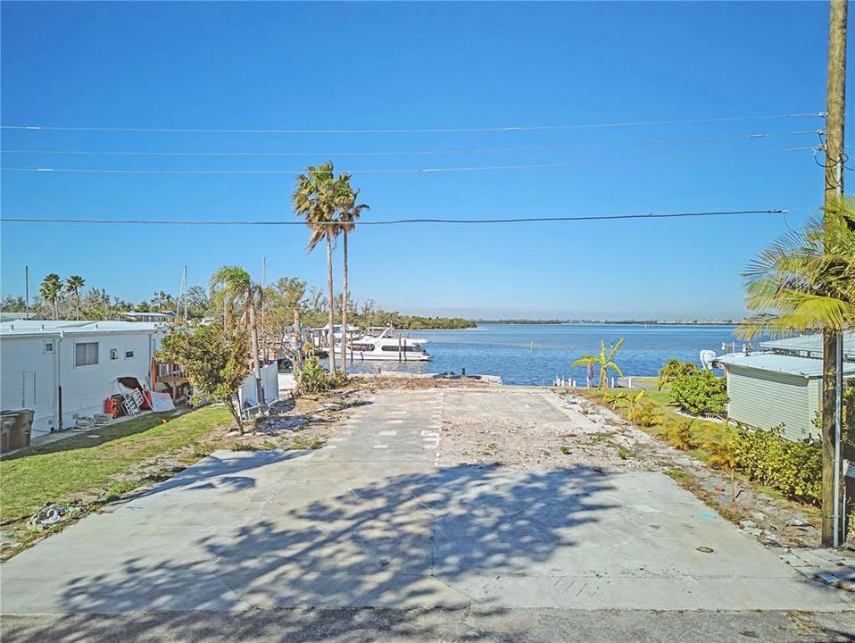En Venta: $375,000 (0.13 acres)