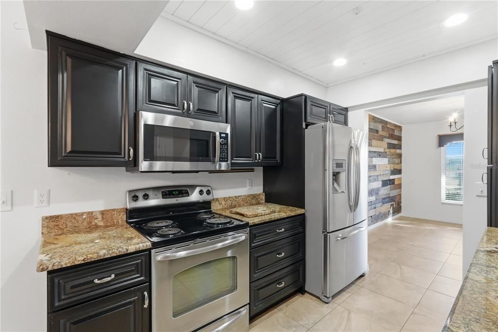 Active With Contract: $530,000 (3 beds, 2 baths, 2045 Square Feet)