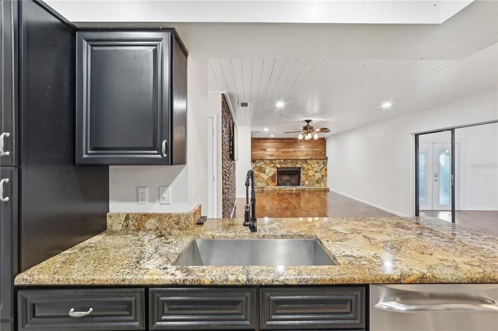 Active With Contract: $530,000 (3 beds, 2 baths, 2045 Square Feet)