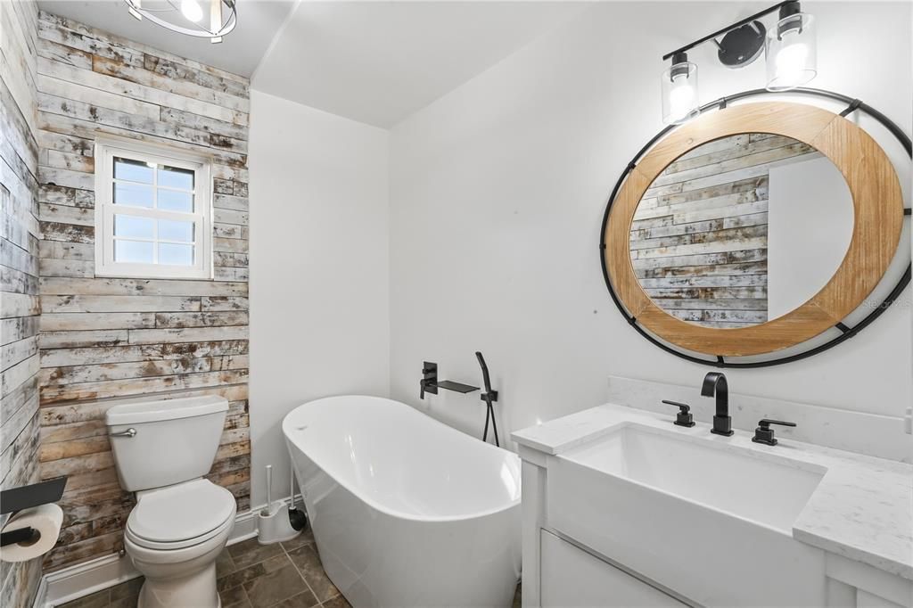 Active With Contract: $530,000 (3 beds, 2 baths, 2045 Square Feet)