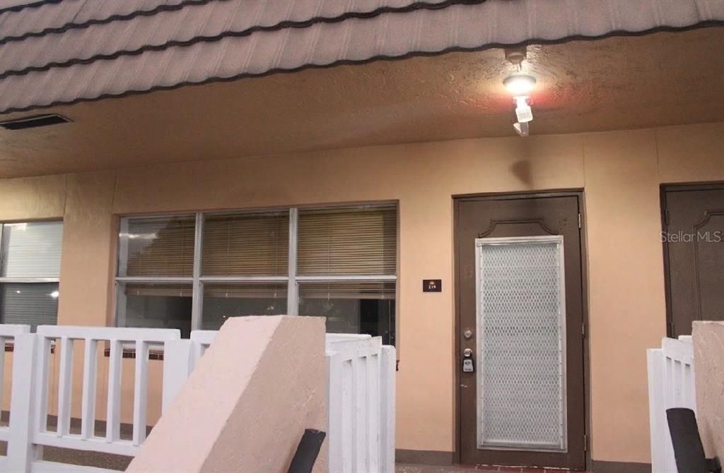 На продажу: $53,999 (1 спален, 1 ванн, 590 Квадратных фут)