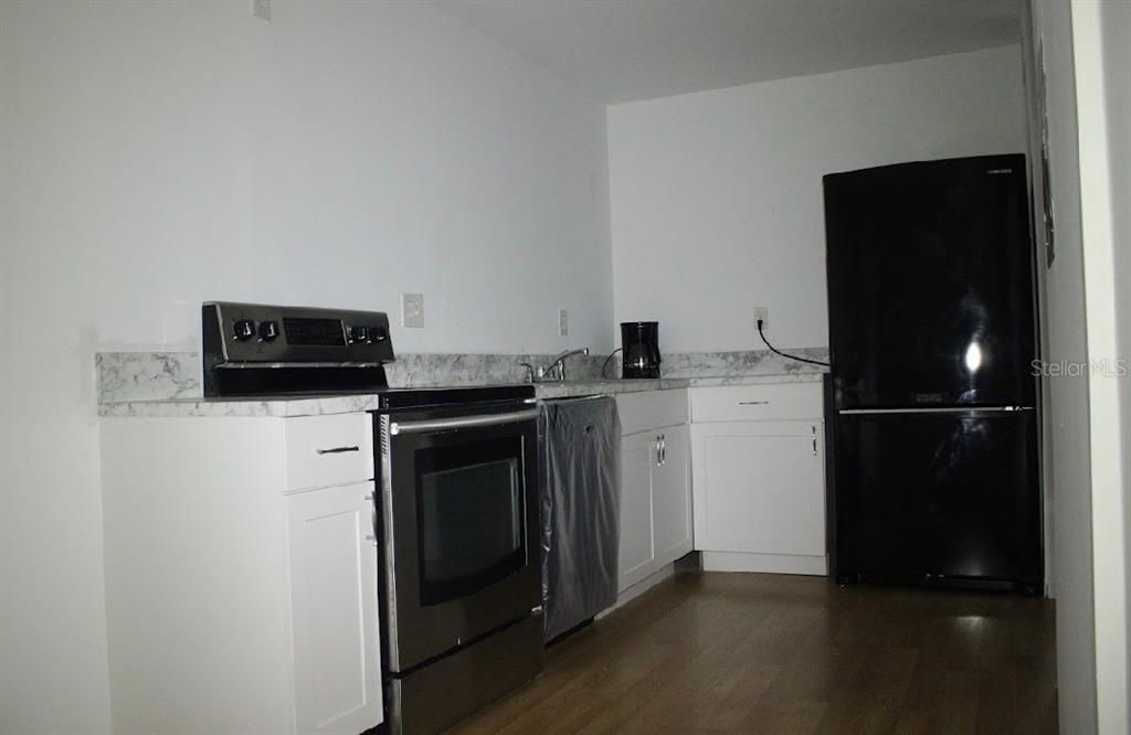 На продажу: $53,999 (1 спален, 1 ванн, 590 Квадратных фут)